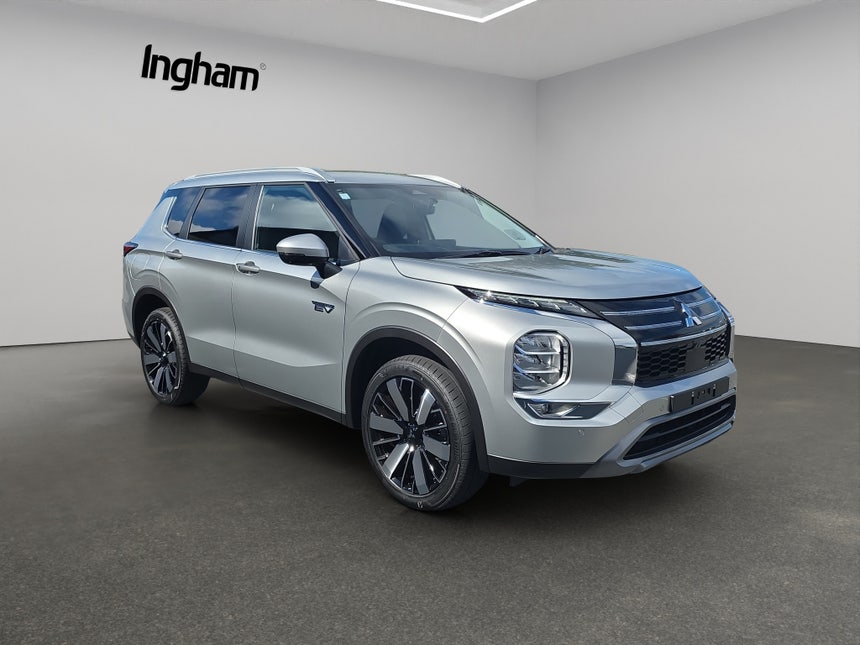 2026 Mitsubishi Outlander | XLS PHEV/4WD/AT | 30875 | 1