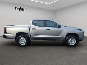 2026 Nissan Navara | SL 2.4D/4WD/6AT | 32353 | 3