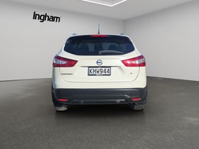 2017 Nissan Qashqai | TI 2.0P/CVT | 32839 | 2