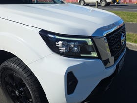 2021 Nissan Navara | ST-X 2.3D/4WD/7AT | 32842 | 6