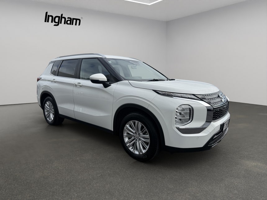 2023 Mitsubishi Outlander | LS 2.5P/4WD/CVT | 28334 | 1