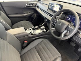 2025 Mitsubishi Outlander | XLS 2.5P/4WD/CVT | 30389 | 6