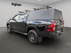 2025 Toyota Hilux | SR5 4WD AUTO D/CAB | 30772 | 6