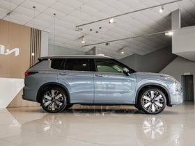 2026 Mitsubishi Outlander | VRX 2.5P/4WD/CVT | 33634 | 2