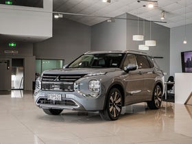 2026 Mitsubishi Outlander | VRX 2.5P/4WD/CVT | 33634 | 5