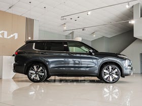 2026 Mitsubishi Outlander | VRX 2.5P/CVT | 33635 | 2