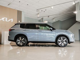 2026 Mitsubishi Outlander | XLS 2.5P/4WD/CVT | 33636 | 2
