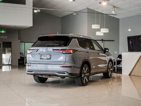2026 Mitsubishi Outlander | XLS 2.5P/4WD/CVT | 33636 | 3
