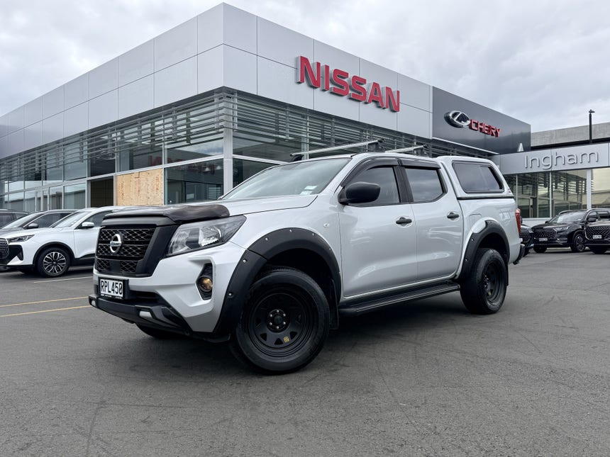 2021 Nissan Navara | SL 2.3 DIESEL TURBO 6MT | 29939 | 1