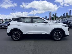 2025 Chery Tiggo 4 | ULTIMATE 1.5 PETROL HYBRID | 30070 | 5