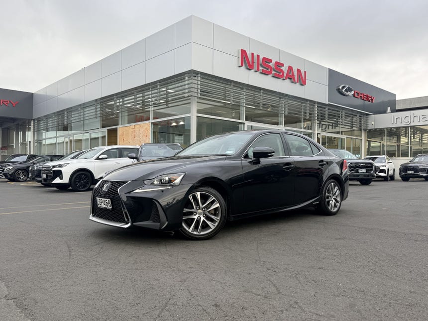 2018 Lexus IS300H | 2.5 PETROL HYBRID | 30676 | 1