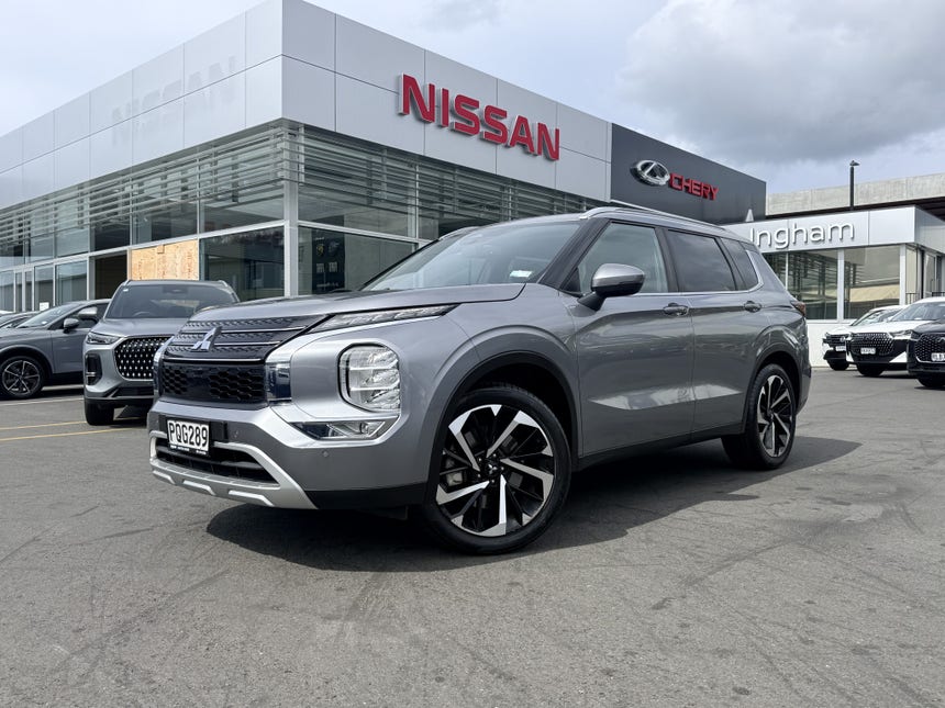 2023 Mitsubishi Outlander | XLS 2.5 AUTOMATIC | 30853 | 1