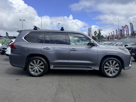 2015 Lexus LX570 | 5.7P/4WD/8AT/SW/5DR | 30954 | 5