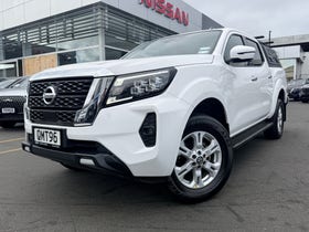 2024 Nissan Navara | ST 2.3D DIESEL TURBO AUTOMATIC  | 30974 | 2