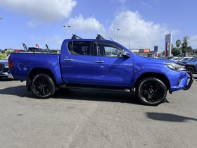 2017 Toyota Hilux | SR5 TD DC 2.8 AUTOMATIC | 31153 | 5