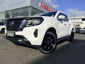 2025 Nissan Navara | ST-X 2.3 DIESEL 4WD AUTOMATIC  | 31210 | 2