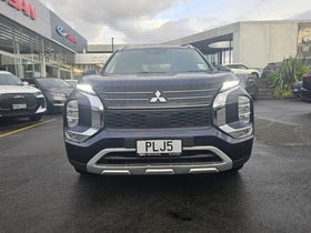 2022 Mitsubishi Outlander | XLS PHEV/4WD | 31901 | 3