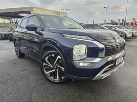 2022 Mitsubishi Outlander | XLS PHEV/4WD | 31901 | 4