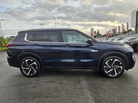2022 Mitsubishi Outlander | XLS PHEV/4WD | 31901 | 5