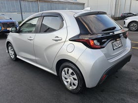 2020 Toyota Yaris | HYBRID | 32014 | 3
