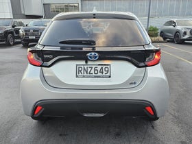 2020 Toyota Yaris | HYBRID | 32014 | 4