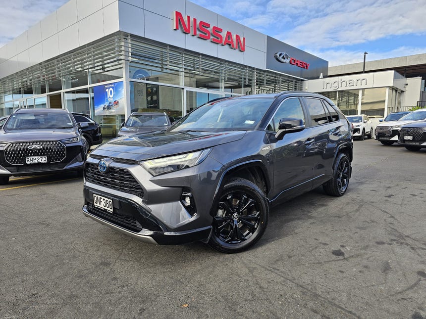 2024 Toyota RAV4 | XSE 2.5PH/4WD/HD | 32268 | 1