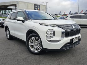 2023 Mitsubishi Outlander | LS 2.5P/4WD | 32799 | 4