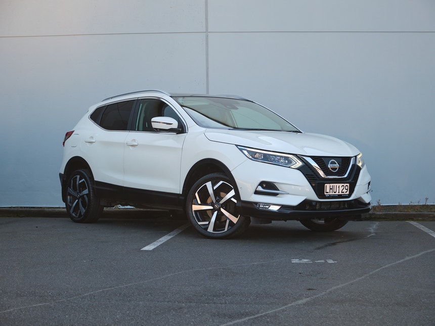 2018 Nissan Qashqai | N-TEC 2.0P | 33117 | 1