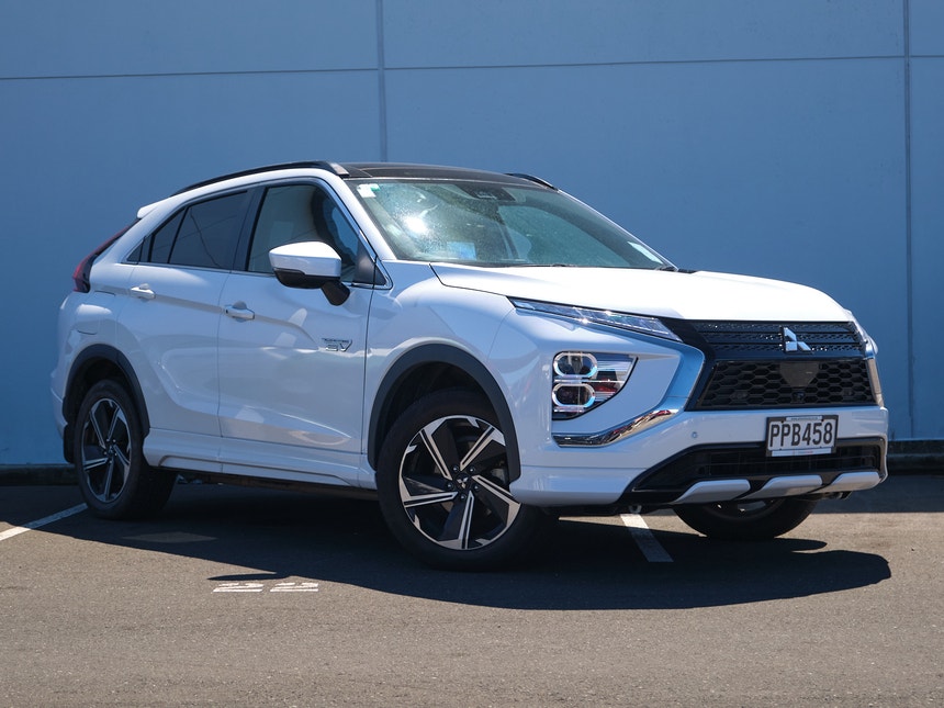 2022 Mitsubishi Eclipse Cross | VRX PHEV/4WD/AT | 33363 | 1