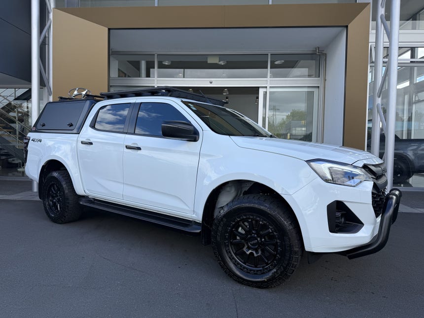 2025 Isuzu D-MAX | LS 3.0D 4WD | 24664 | 1