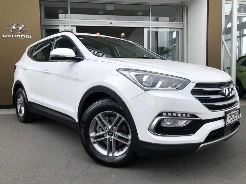 2018 Hyundai Santa Fe | 2.2L Diesel 4WD A6 7S | 14276 | 1