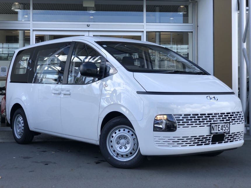 2021 Hyundai Staria | Load 2.2DT/8AT | 16011 | 1