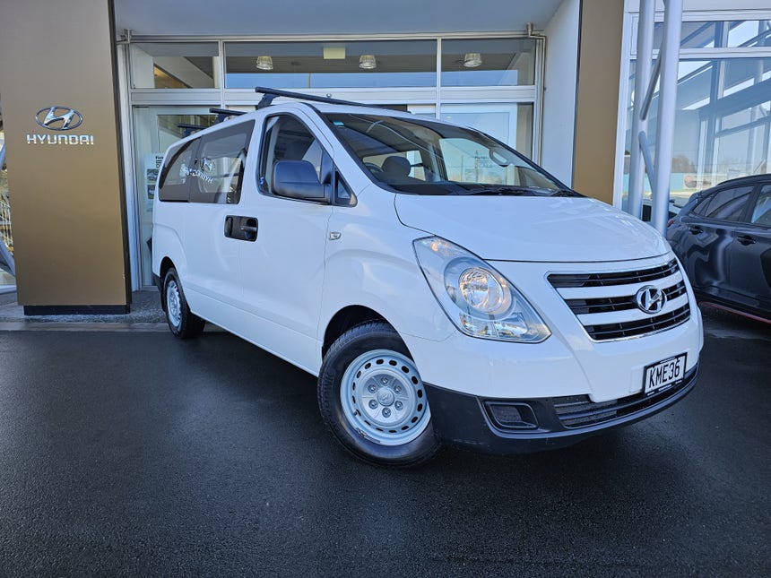 2017 Hyundai iLoad | 2.5 CRDI AUTO | 21048 | 1