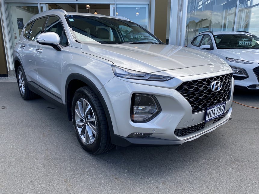 2020 Hyundai Santa Fe | 2.2L Diesel AWD 7S A8 | 13619 | 1