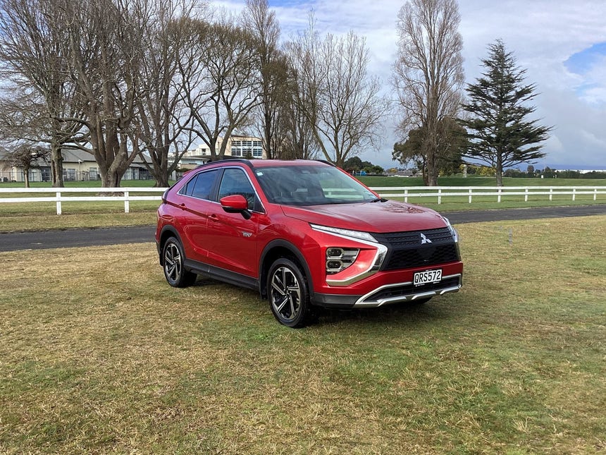 2021 Mitsubishi Eclipse Cross | XLS PLUG IN HYBRID, AWD, SUV. | 24288 | 1