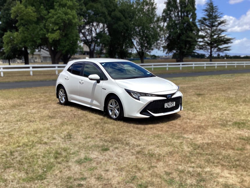 2018 Toyota Corolla | GX, 1.8L Petrol Hybrid, CVT, Hatchback. | 25855 | 1