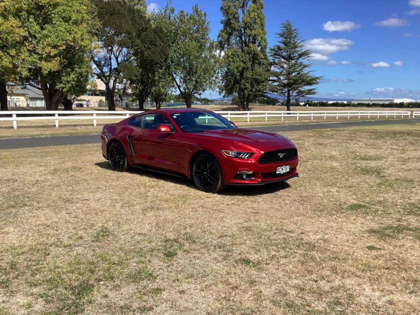 2015 Ford Mustang | FASTBACK, 2.3L EcoBoost, Automatic. | 26438 | 1