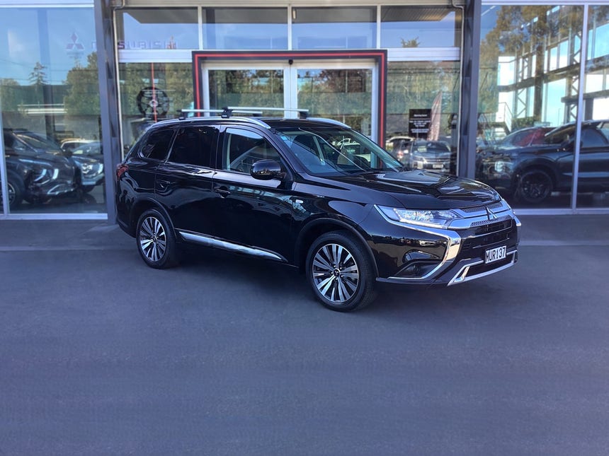 2020 Mitsubishi Outlander |  LS ,2.4L Petrol, CVT, FWD, 7 Seat, SUV. | 26844 | 1