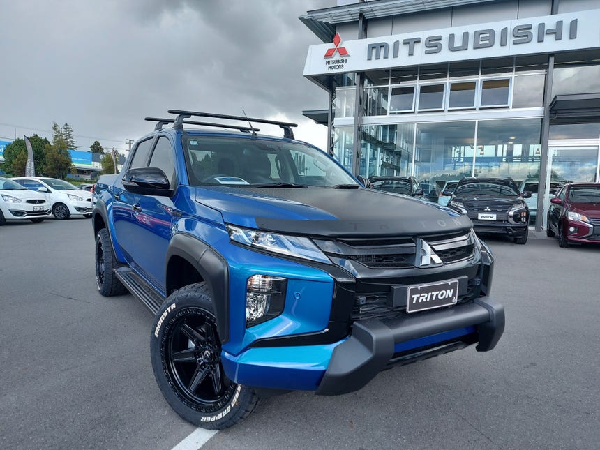 2021 Mitsubishi Triton | GLSB 4WD 6AT 2.4D | 14271 | 1