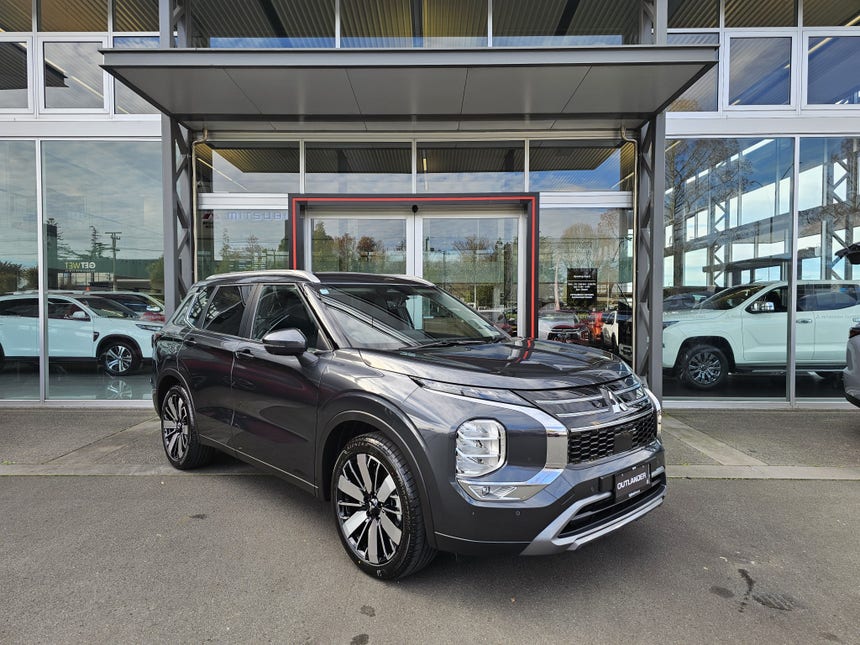 2025 Mitsubishi Outlander | XLS 2.5P/CVT | 27683 | 1