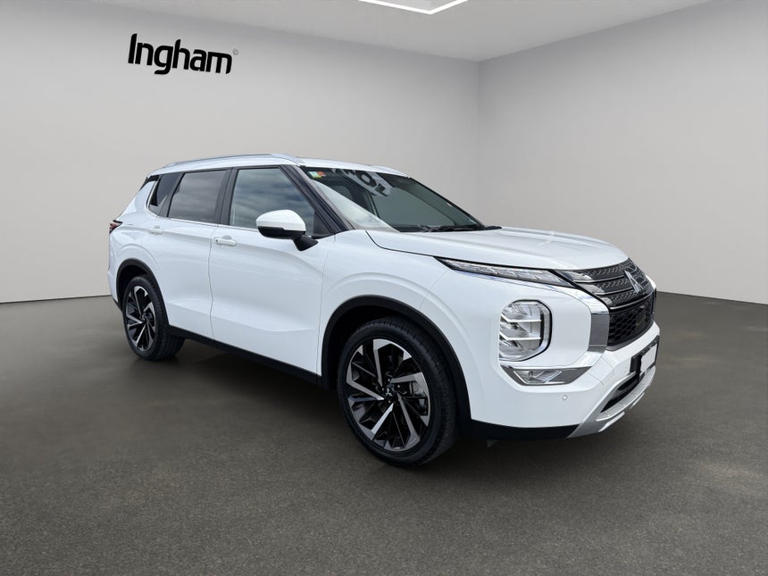 2023 Mitsubishi Outlander | XLS 2.5P/CVT | 27845 | 1