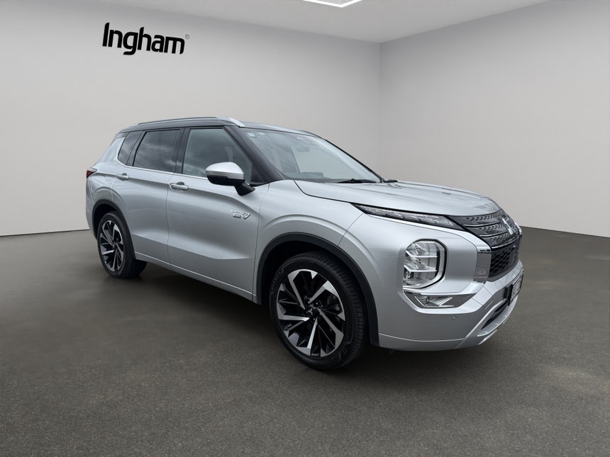 2023 Mitsubishi Outlander | EXCEED PHEV/4WD/AT | 28501 | 1