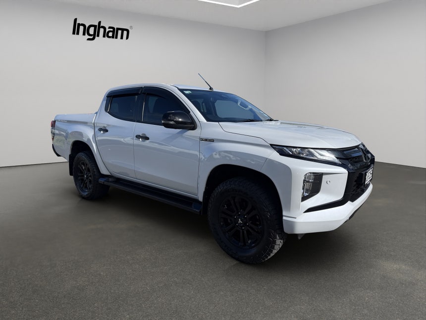 2022 Mitsubishi Triton | GLSB 4WD 6AT 2.4D | 28644 | 1