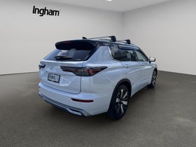 2025 Mitsubishi Outlander | EXCEED 2.5P/4WD | 28715 | 6