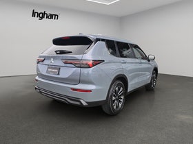 2025 Mitsubishi Outlander | LS 2.5P/CVT | 28758 | 4