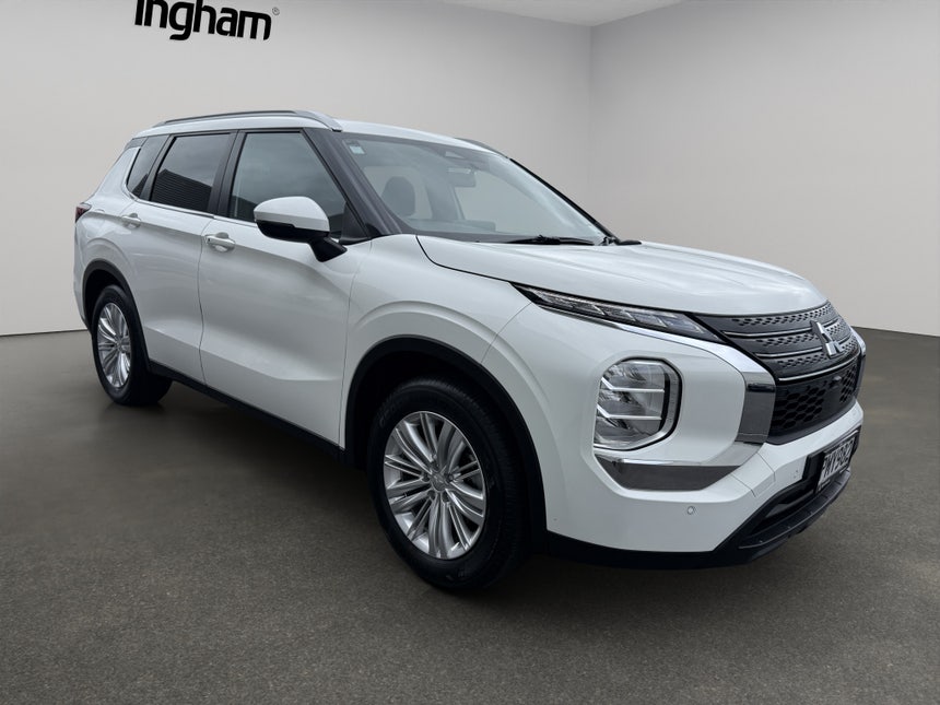 2022 Mitsubishi Outlander | LS 2.5P/CVT | 28924 | 1