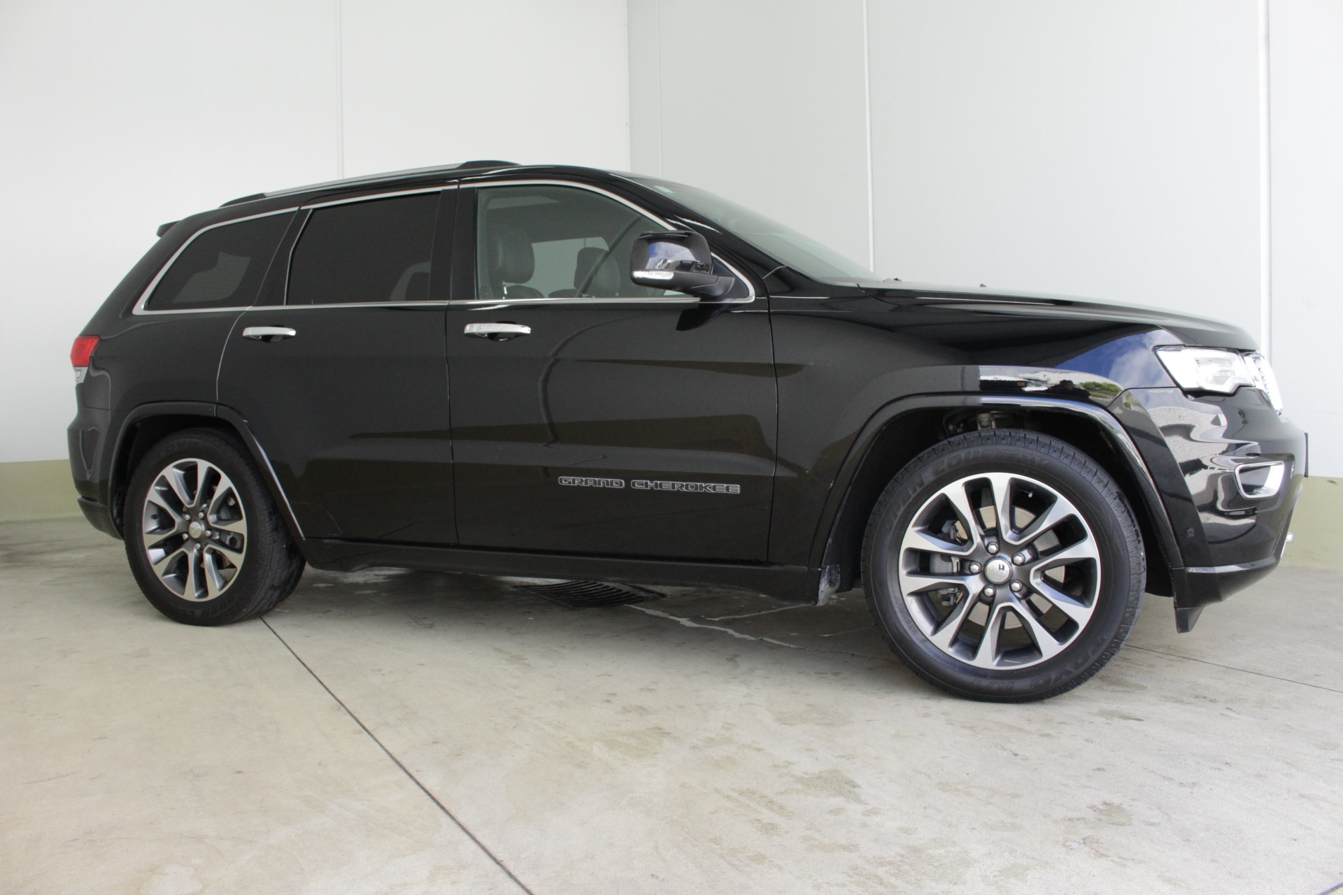 Jeep Grand Cherokee 2017 OVERLAND 3.0L Turbo Diesel , 4WD