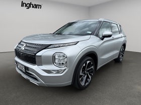 2023 Mitsubishi Outlander | VRX 2WD 2.5P/CVT | 29602 | 3