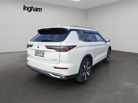 2025 Mitsubishi Outlander | XLS 2.5P/CVT | 29875 | 3