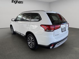 2022 Mitsubishi Outlander | LS 2.4P/CVT | 29995 | 6